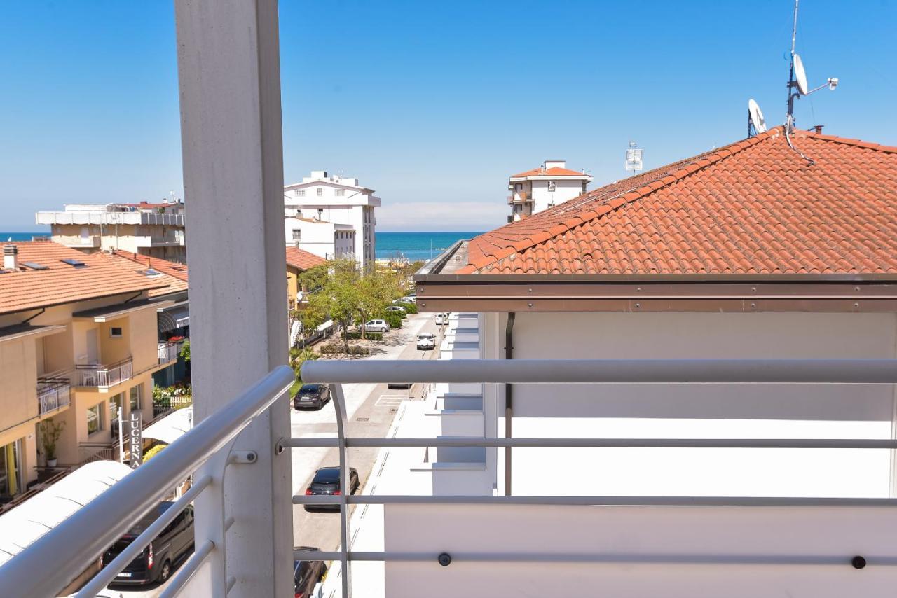 Hotel Diamante Cesenatico Exterior photo