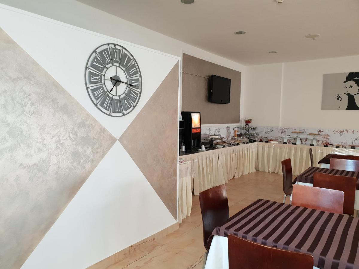 Hotel Diamante Cesenatico Exterior photo